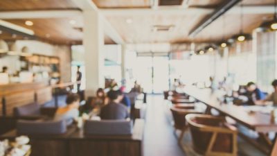 Ilusi Ramai: Risiko Nyata di Balik Menjamurnya Kafe