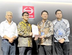 Wujudkan Transportasi Aman dan Profesional, Primajasa Luncurkan Program Driving School Bersama HINO