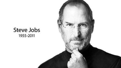 Steve Jobs: Visioner “Gila” yang Menaklukkan Pasar dan Jadi Standar Industri